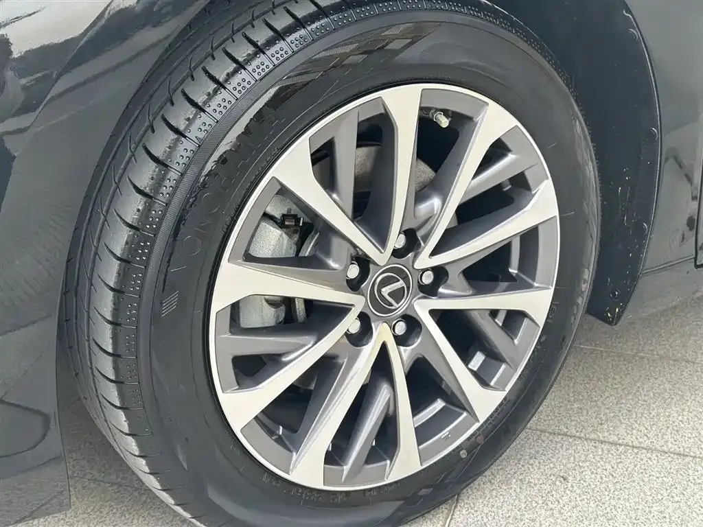Lexus ES 2025 из CN, фото 3