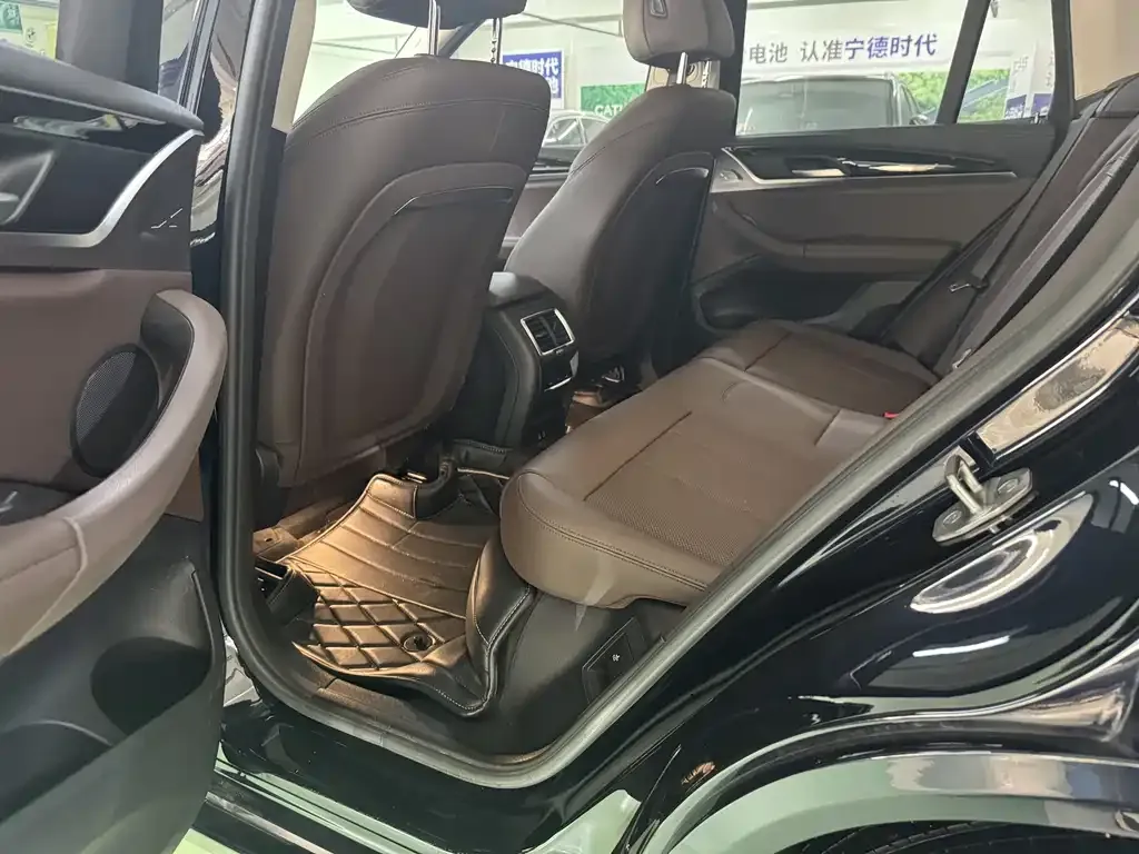 BMW iX3 2023 из CN, фото 4