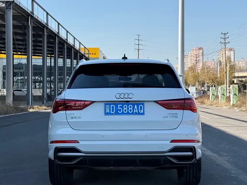 Audi Q3 — фото 9