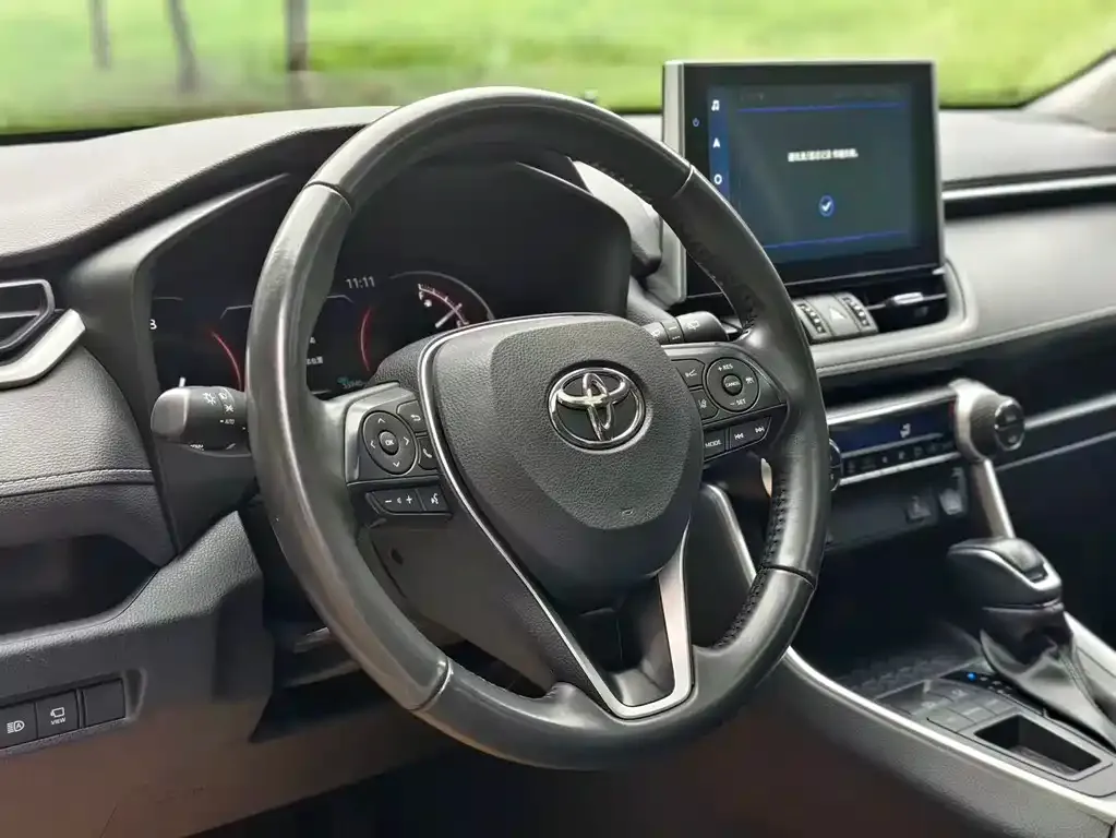 Toyota RAV4 2023 из CN, фото 9