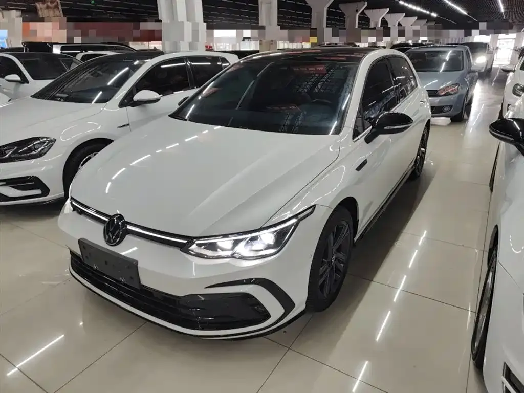 Volkswagen Golf 2024 из CN, фото 2