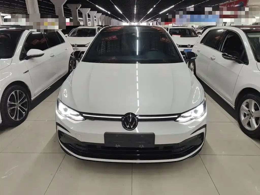 Volkswagen Golf 2024 из CN, фото 3