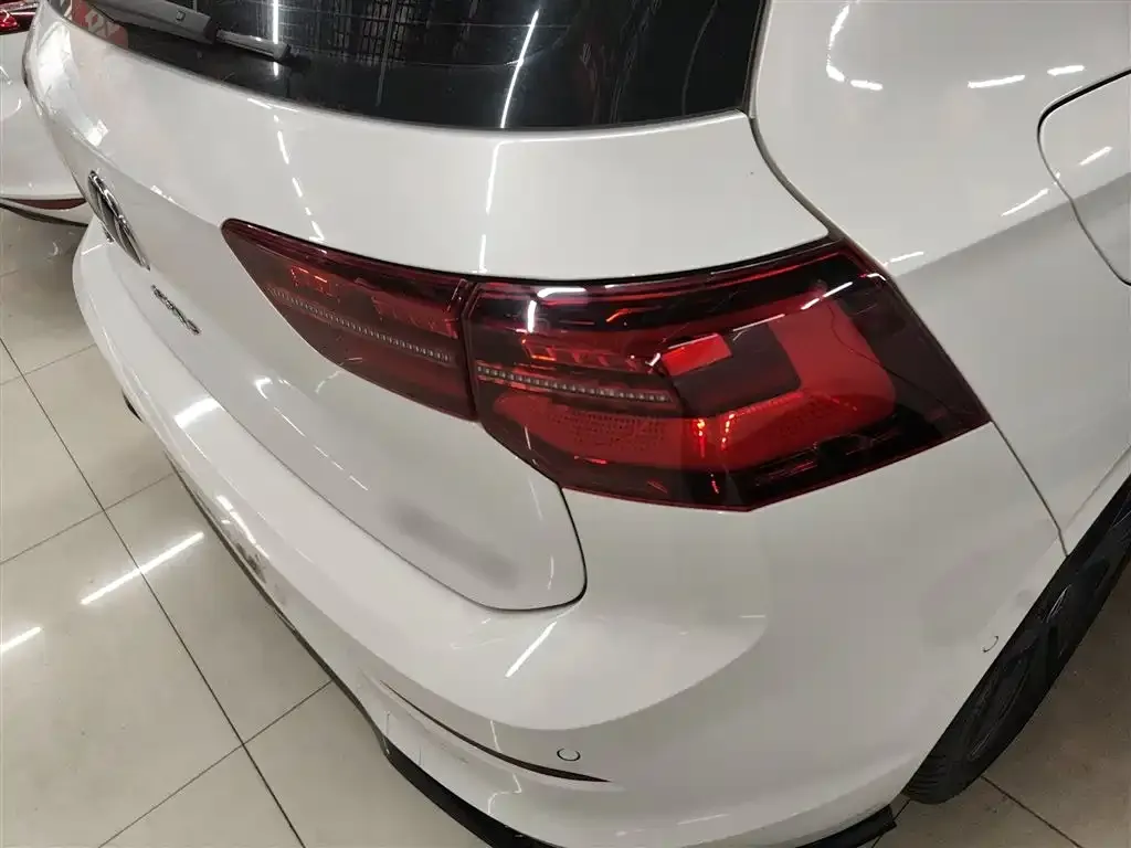 Volkswagen Golf 2024 из CN, фото 8