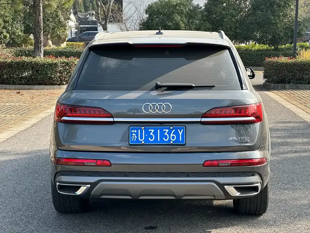 Audi Q7 — фото 7