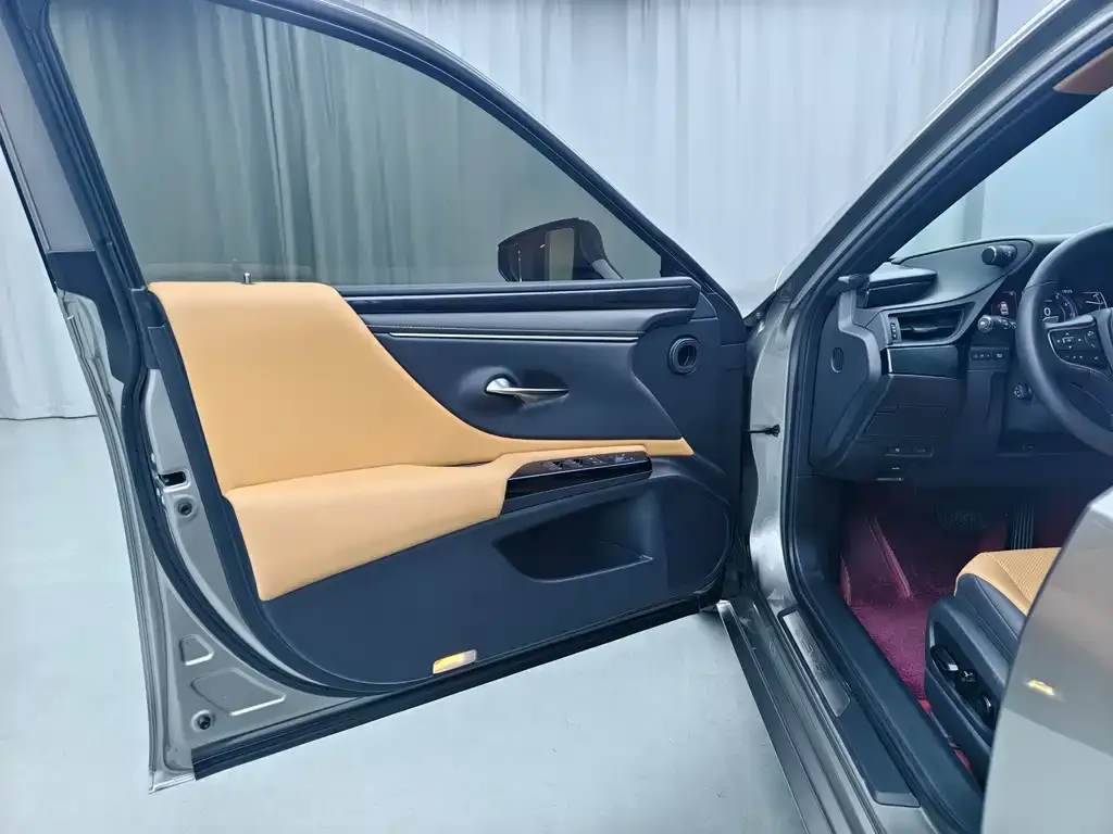 Lexus ES 2022 из CN, фото 6