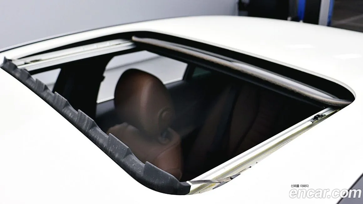 Mercedes-Benz E-Class 2023 из KR, фото 2