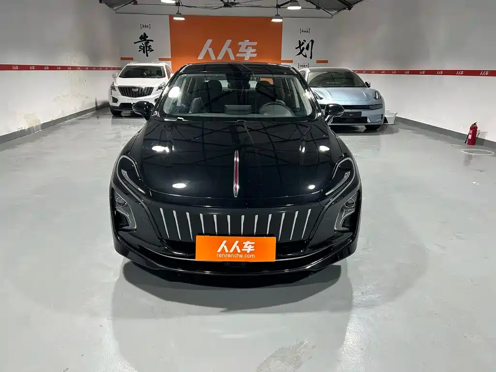 Hongqi E-QM5 — фото 1