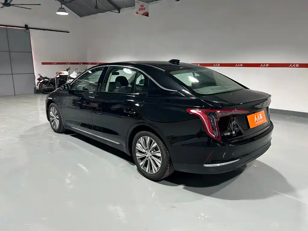Hongqi E-QM5 — фото 2
