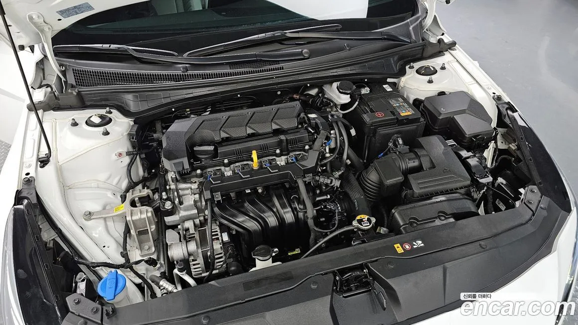 Hyundai AVANTE 2023 из KR, фото 9