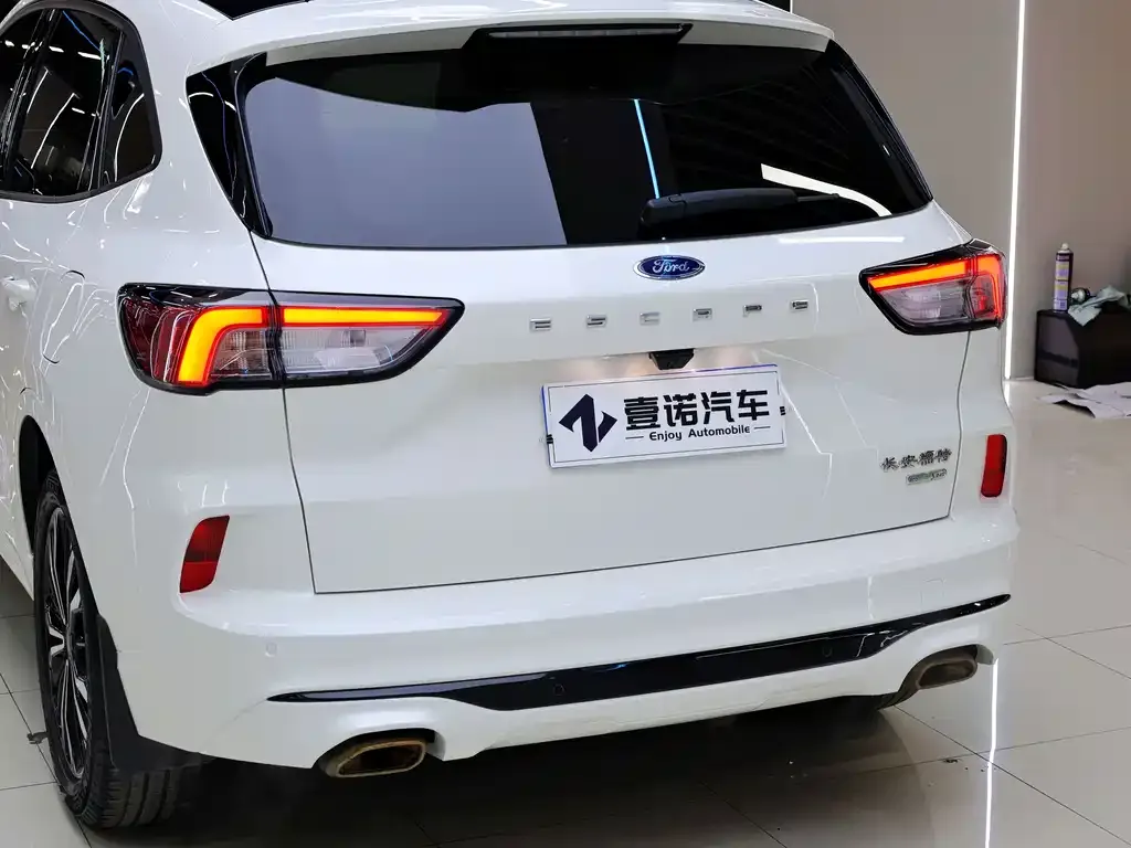 Ford Escape 2021 из CN, фото 5