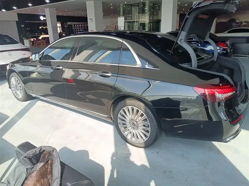 Mercedes-Benz E-Class 2023 из CN, фото 6