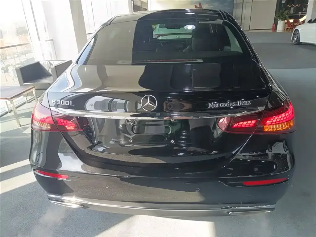 Mercedes-Benz E-Class 2023 из CN, фото 7