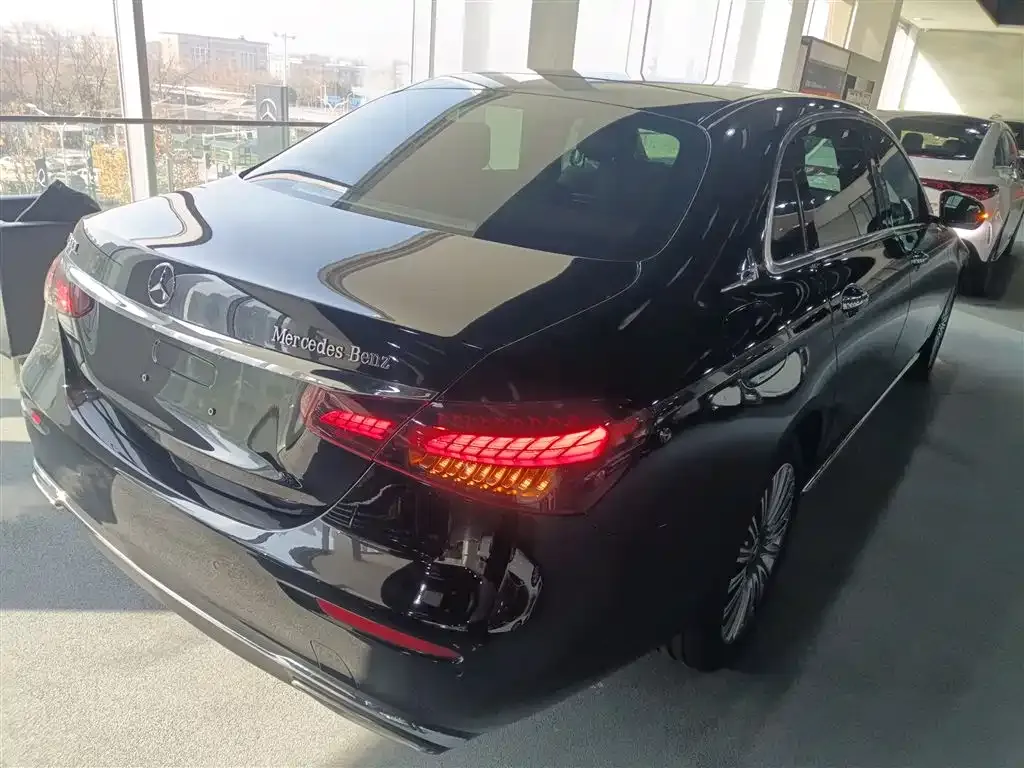 Mercedes-Benz E-Class 2023 из CN, фото 2