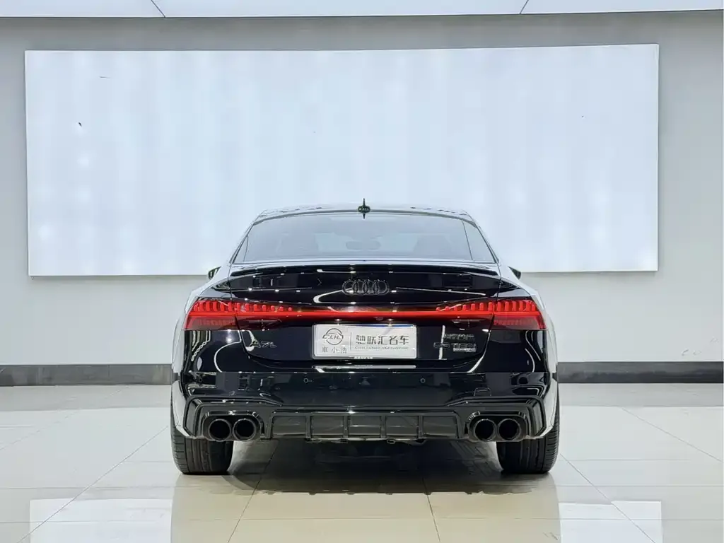 Audi A7L — фото 2
