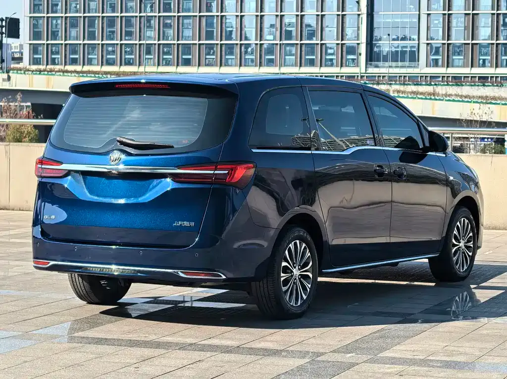 Buick GL8 2023 из CN, фото 9