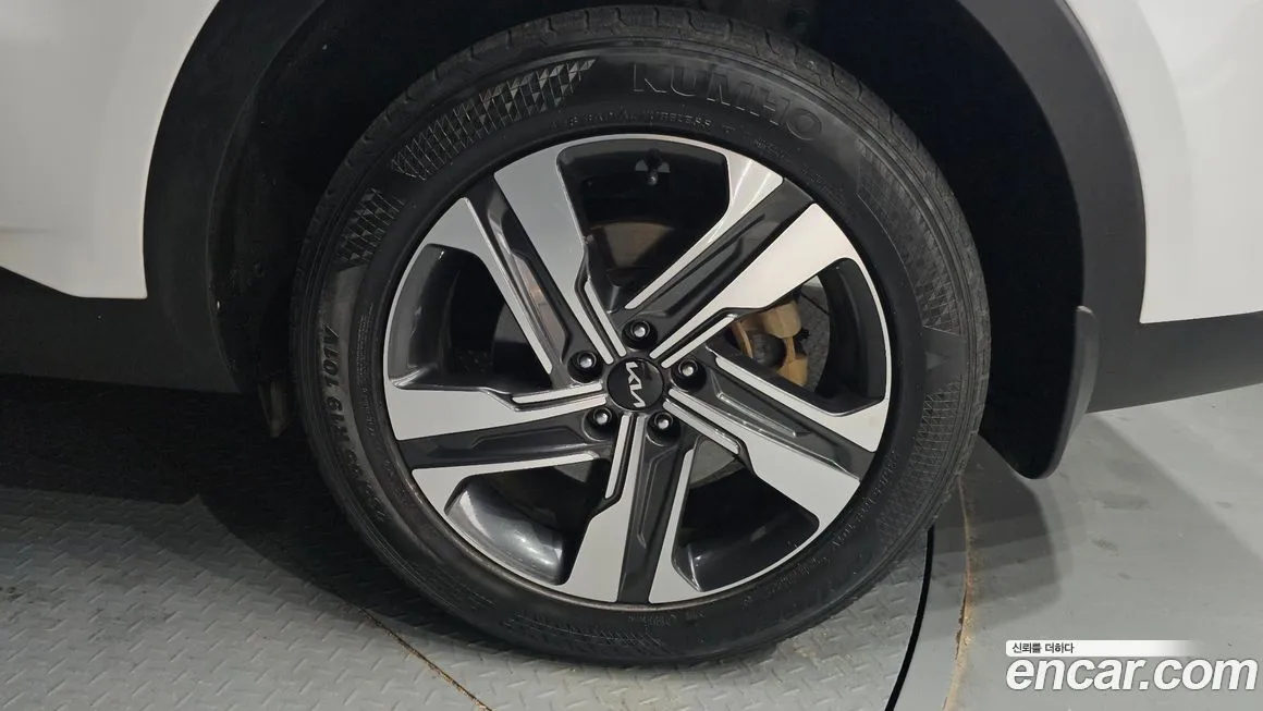 Kia Sorento — фото 5