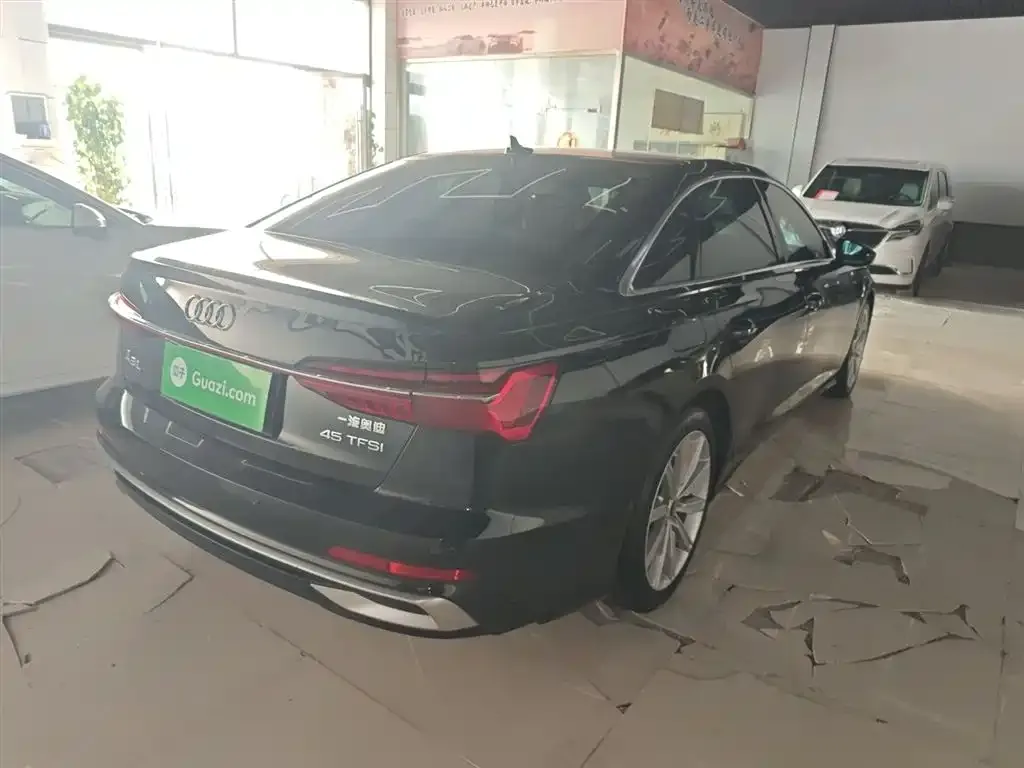 Audi A6L 2023 из CN, фото 7