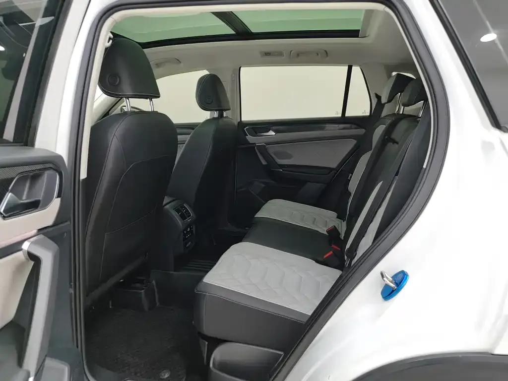 Volkswagen Tayron 2022 из CN, фото 4
