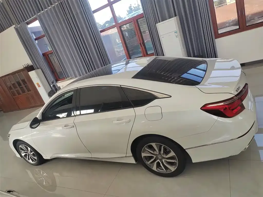 Honda Inspire — фото 9