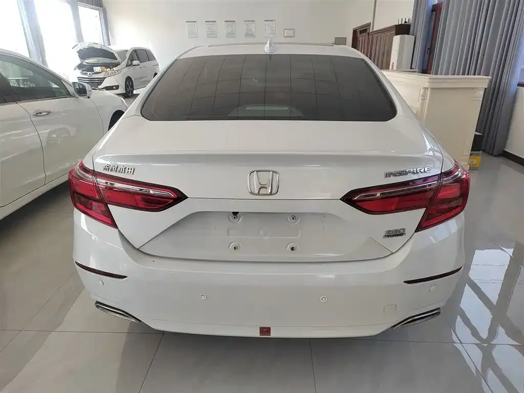 Honda Inspire — фото 6