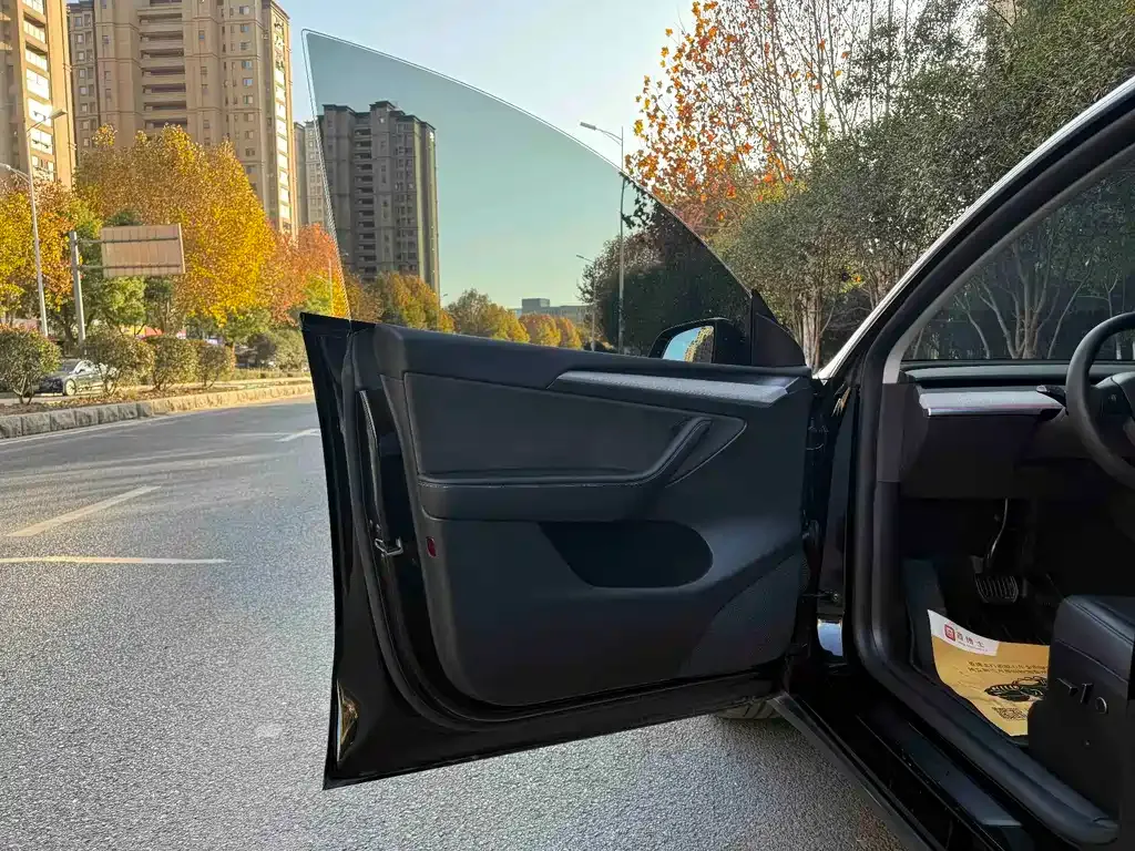 Tesla Model Y 2024 из CN, фото 7