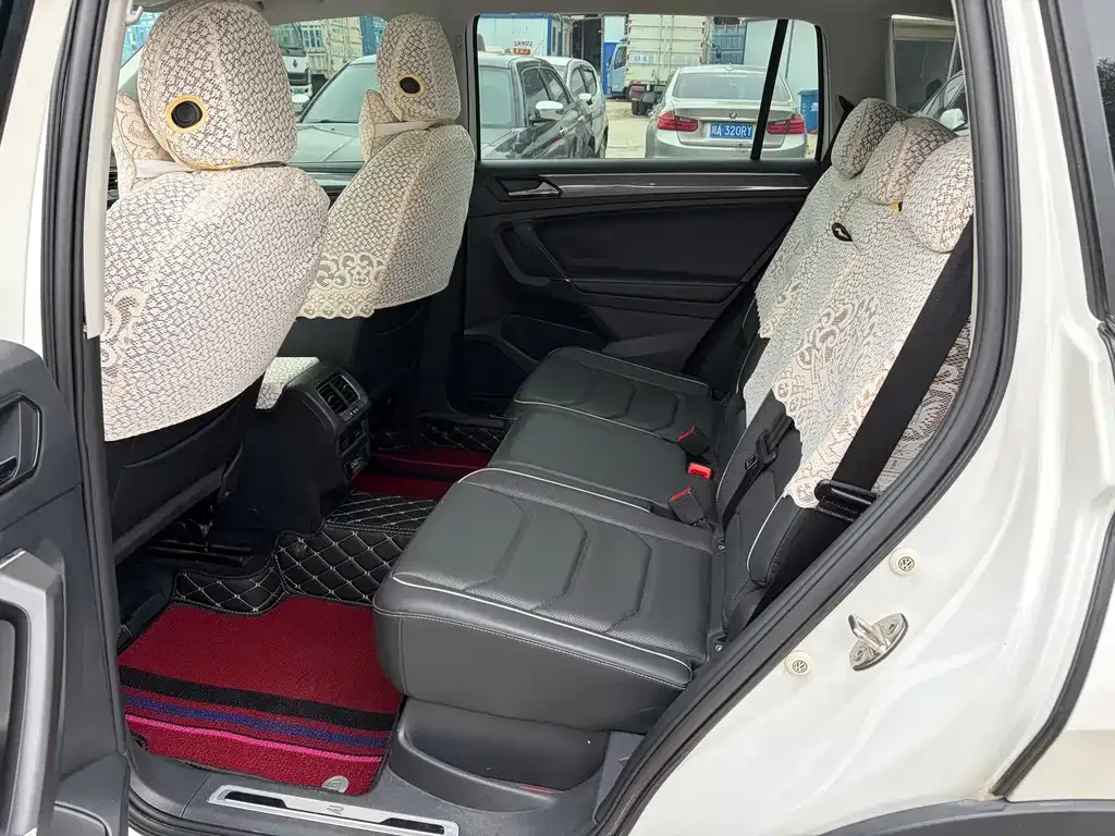 Volkswagen Tiguan L 2021 из CN, фото 2