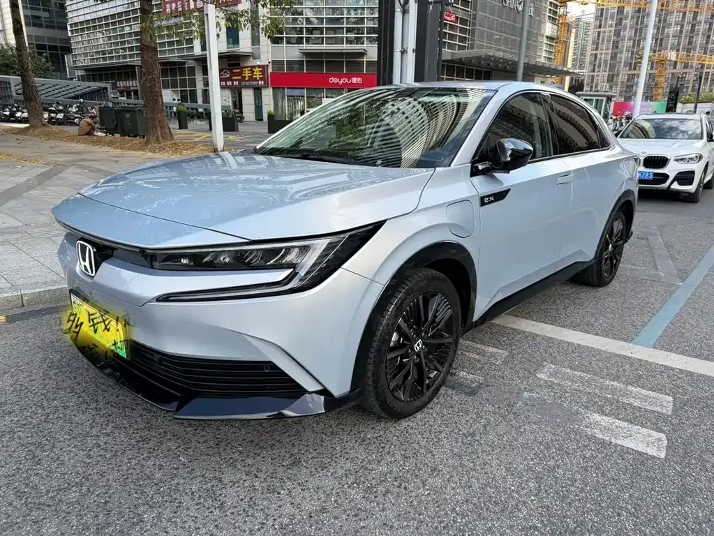 Honda e:NP2 2024 из CN, фото 1