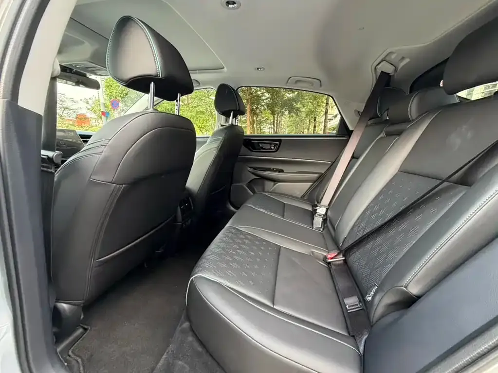 Honda e:NP2 2024 из CN, фото 6