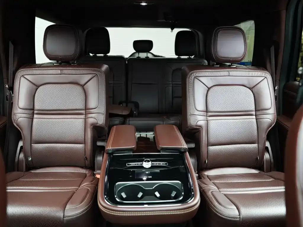 Lincoln Navigator 2021 из CN, фото 8