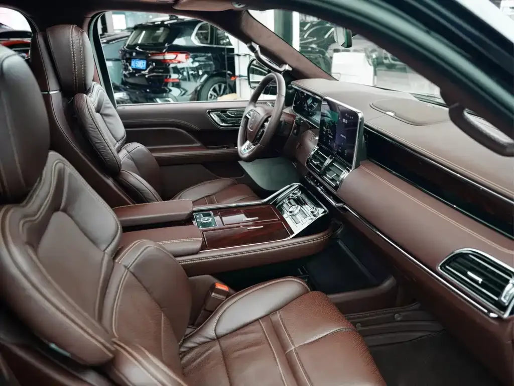 Lincoln Navigator 2021 из CN, фото 10