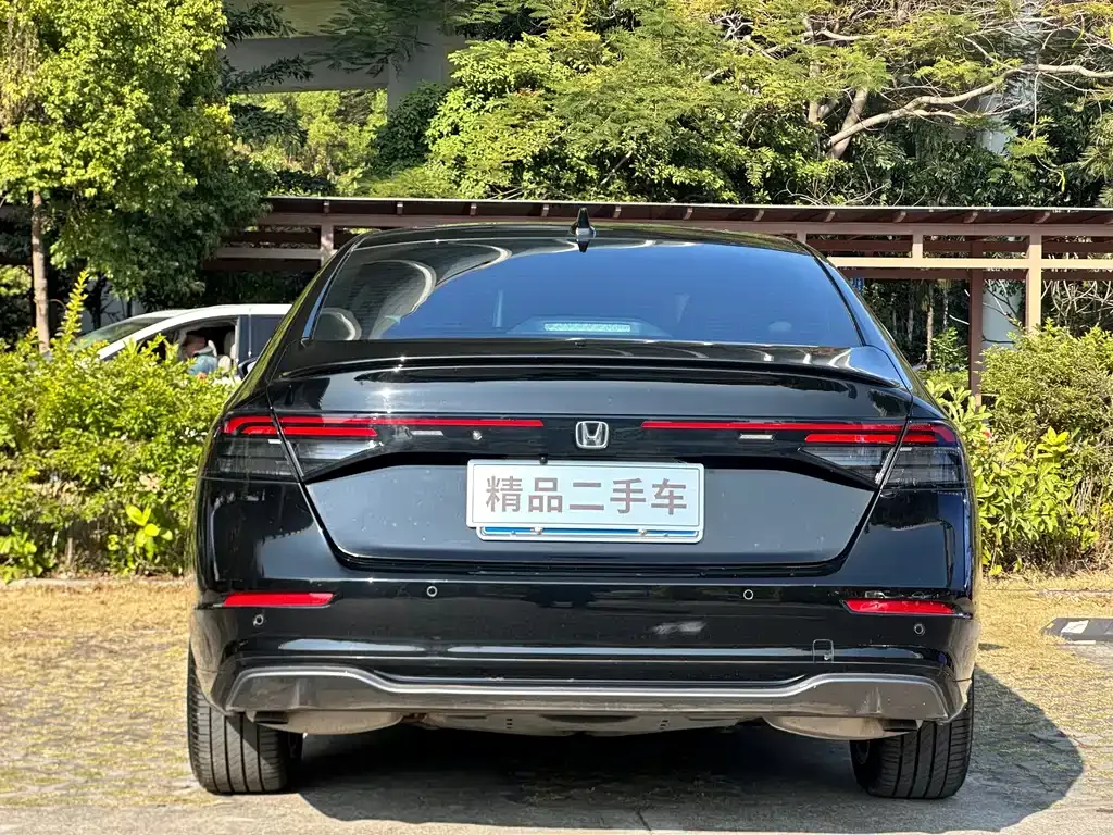 Honda Accord — фото 9