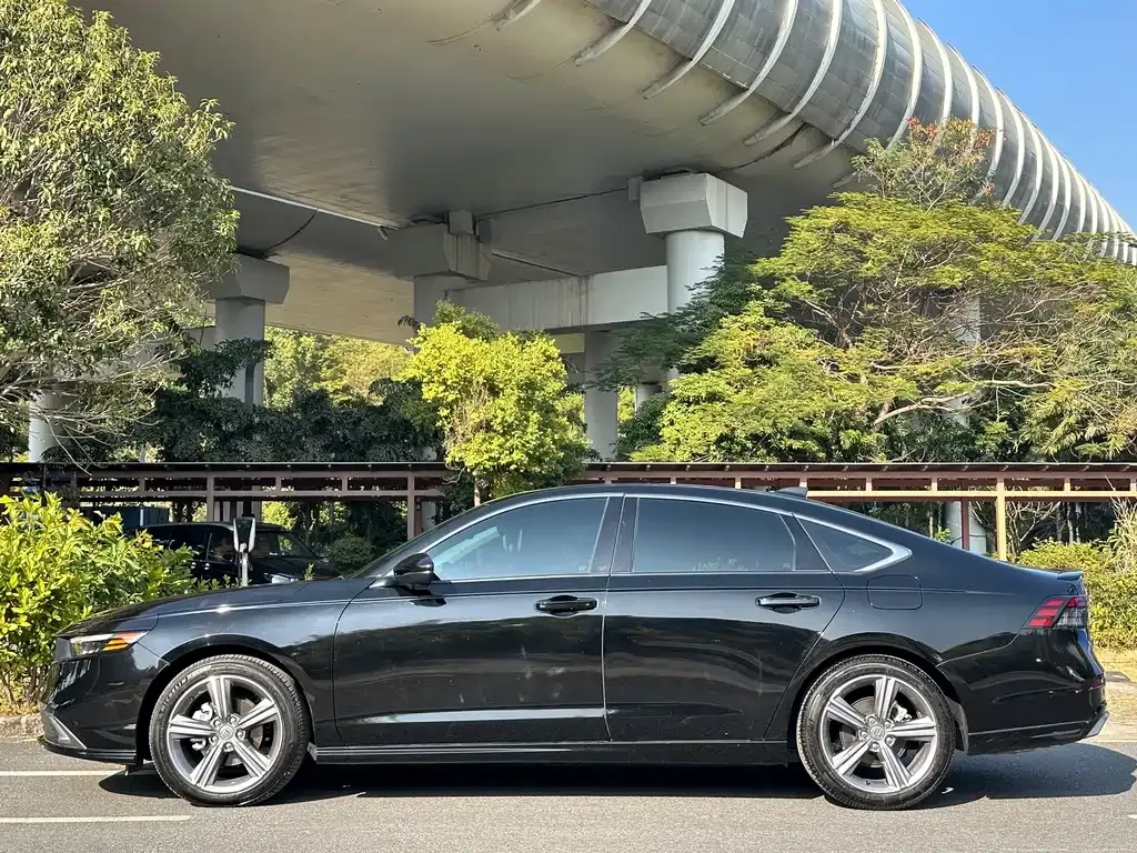 Honda Accord — фото 5