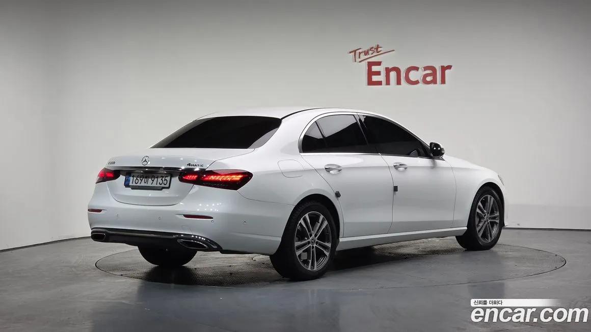 Mercedes-Benz E-Class 2022 из KR, фото 2