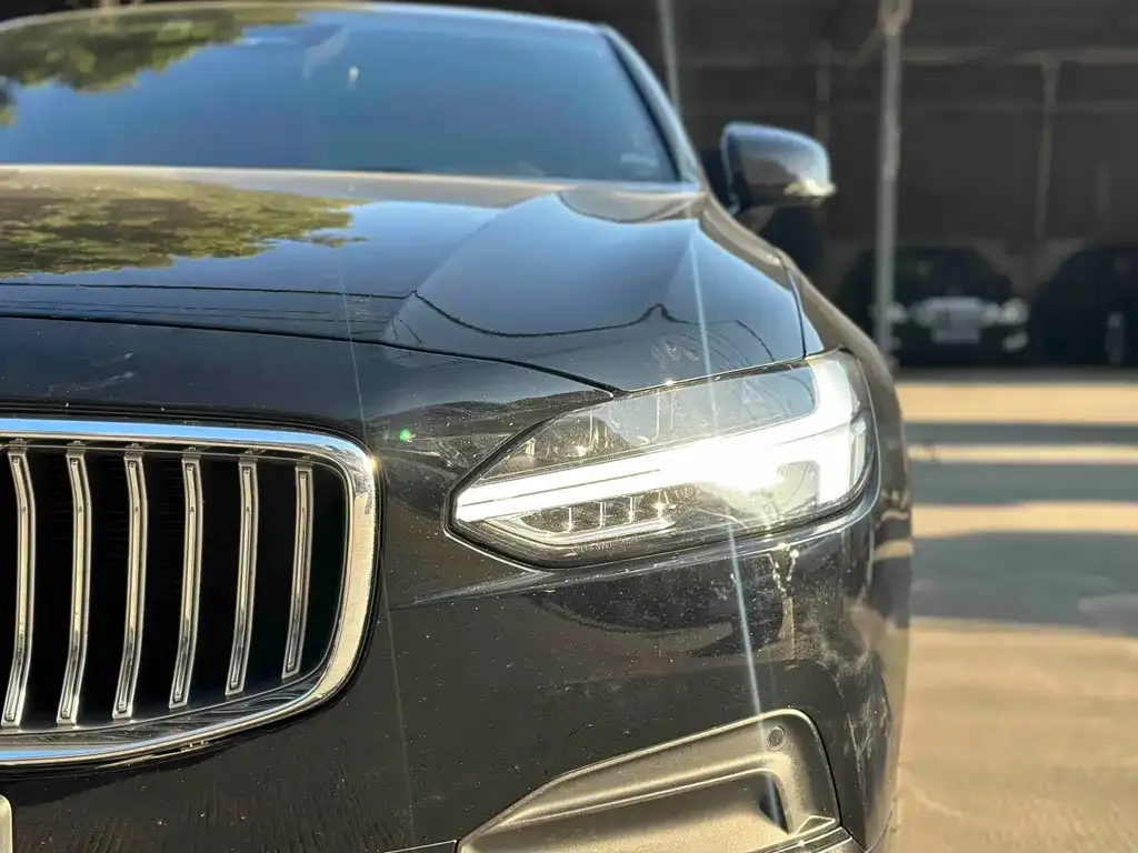 Volvo S90 — фото 2