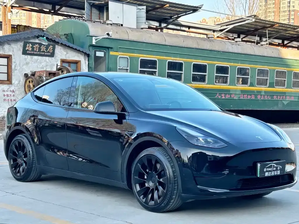 Tesla Model Y 2023 из CN, фото 9