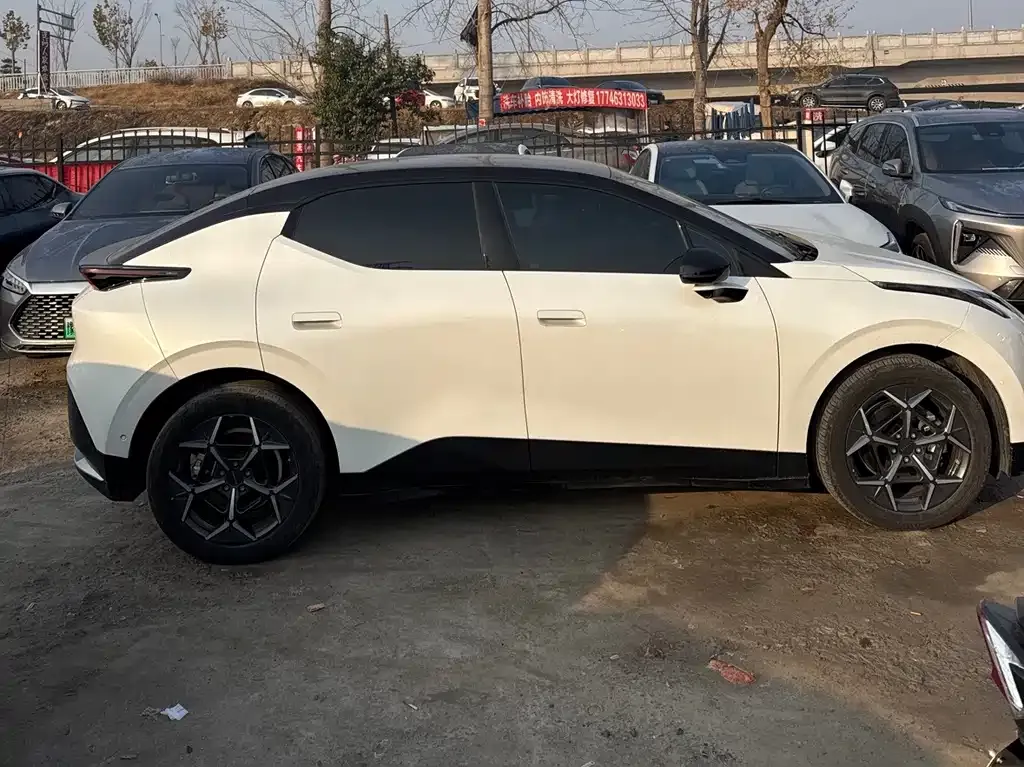 Lynk & Co Z20 2025 из CN, фото 3