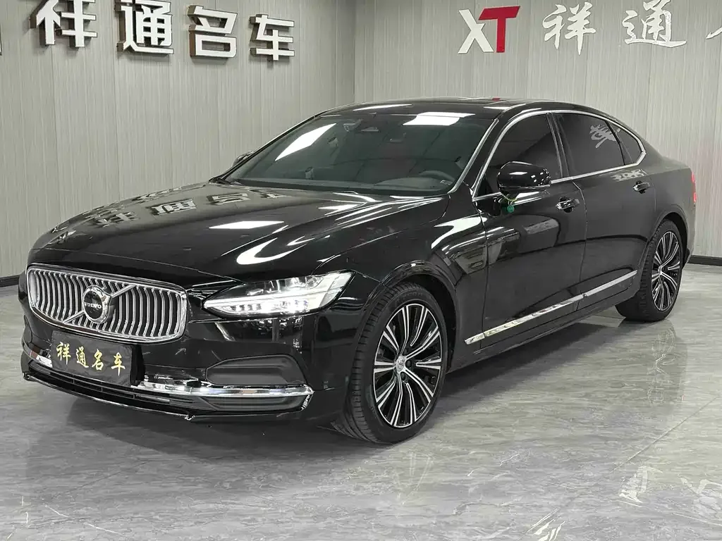 Volvo S90 2023 из CN, фото 1