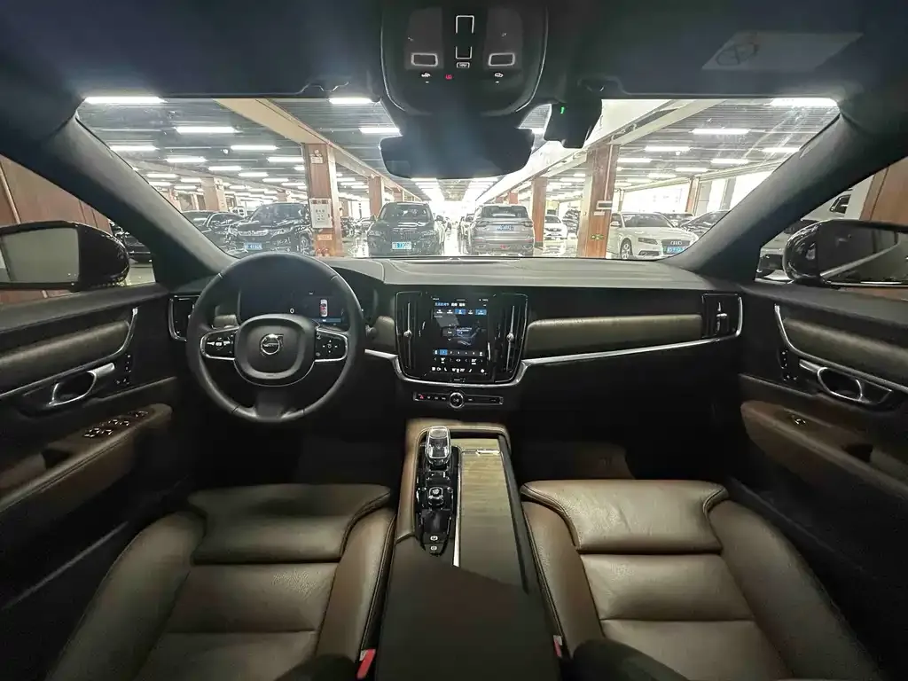 Volvo S90 2023 из CN, фото 6