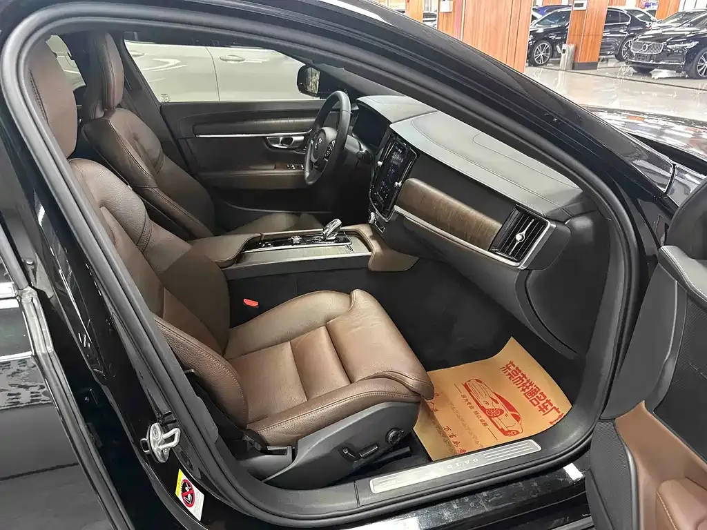 Volvo S90 2023 из CN, фото 5