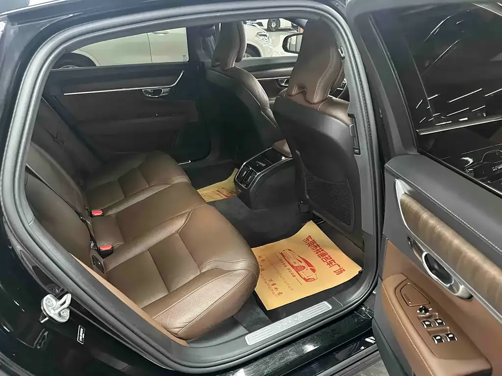 Volvo S90 2023 из CN, фото 10