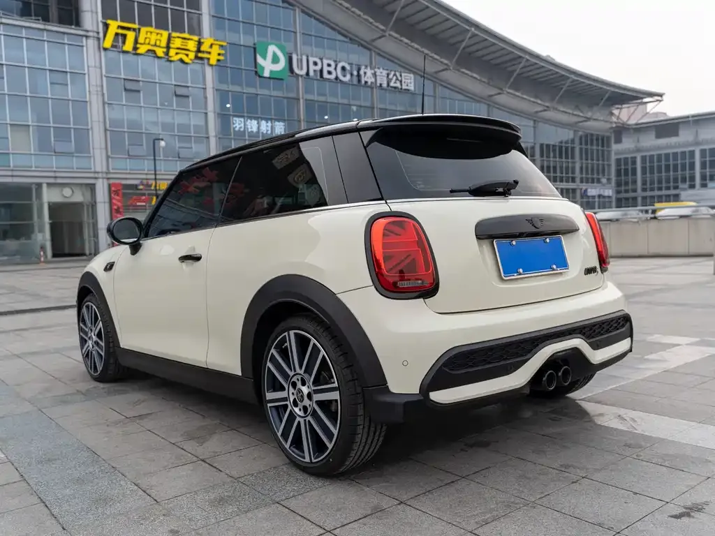 MINI Cooper (3-door) 2023 из CN, фото 4
