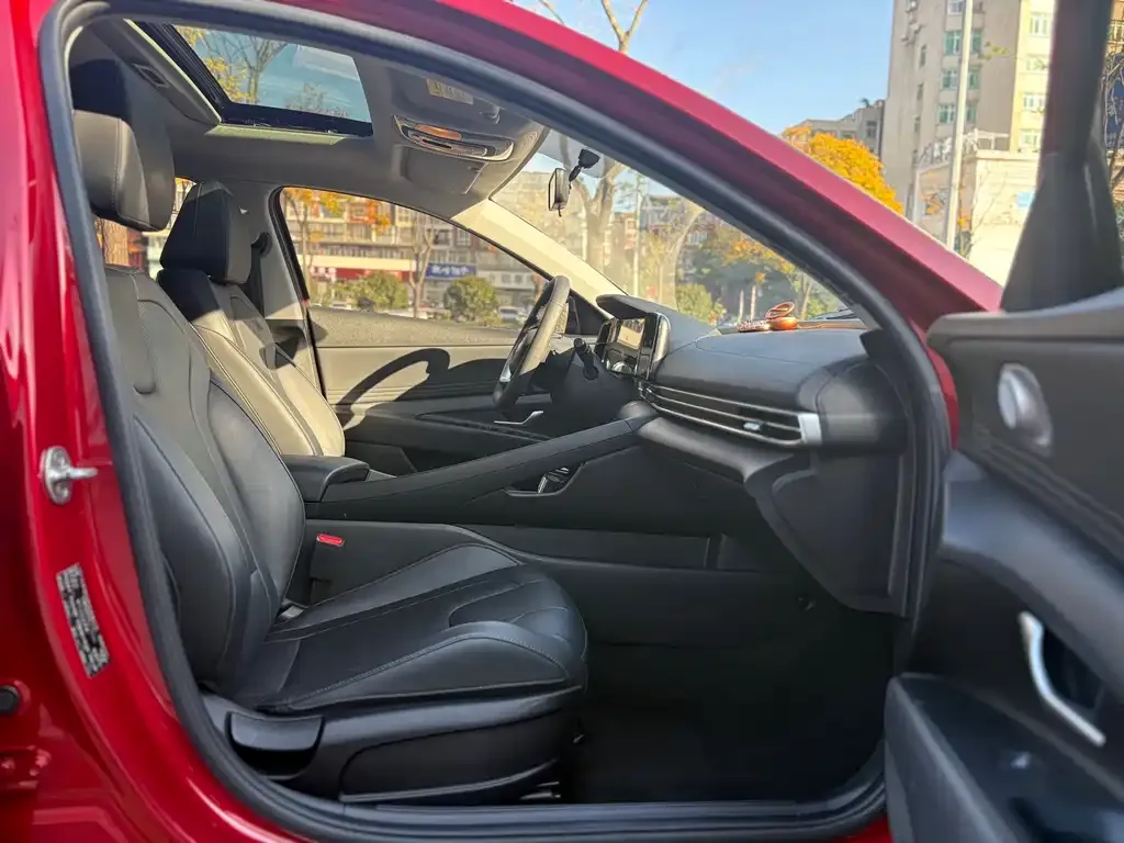 Hyundai Elantra 2021 из CN, фото 6
