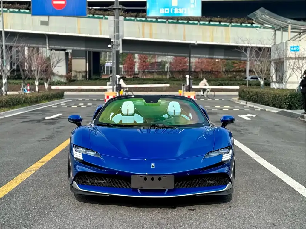 Ferrari SF90 2023 из CN, фото 1