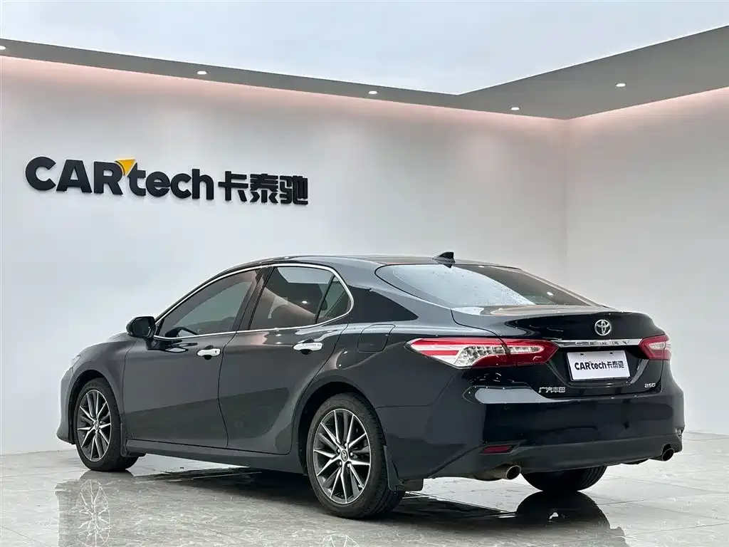 Toyota Camry 2021 из CN, фото 3