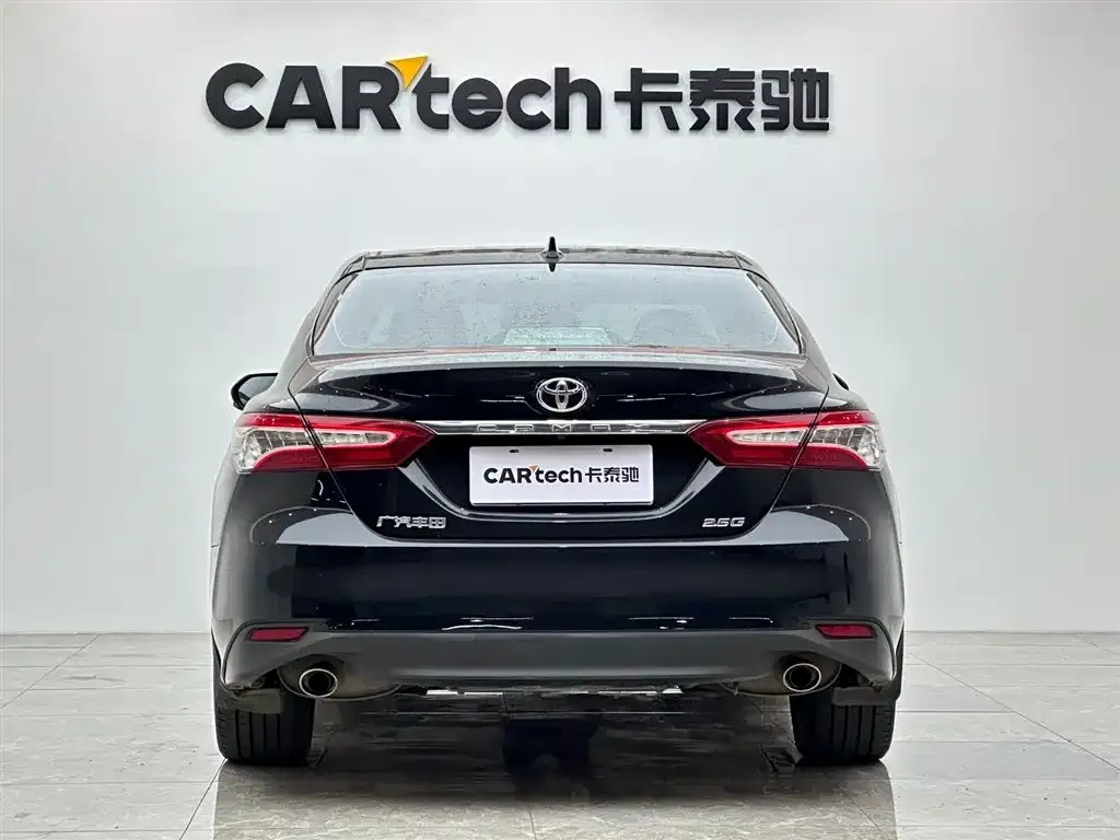 Toyota Camry 2021 из CN, фото 2