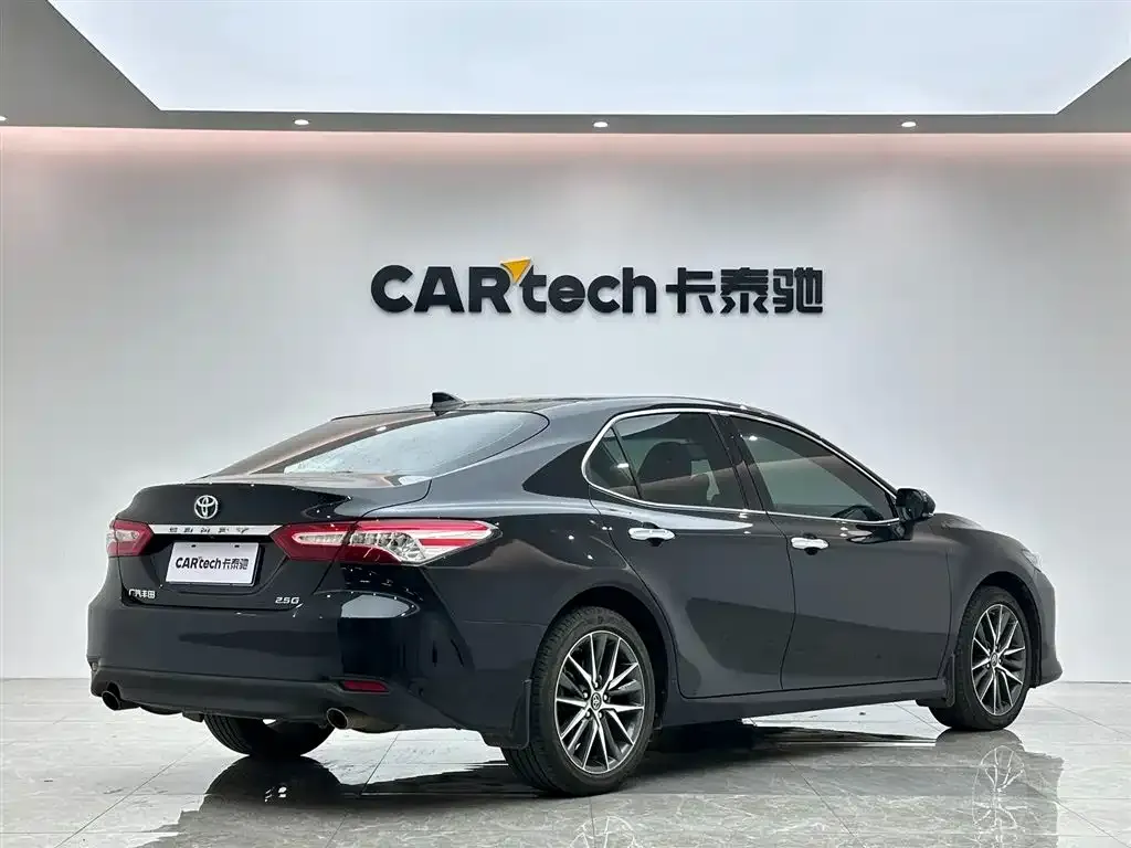 Toyota Camry 2021 из CN, фото 4