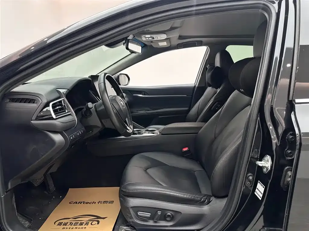Toyota Camry 2021 из CN, фото 7