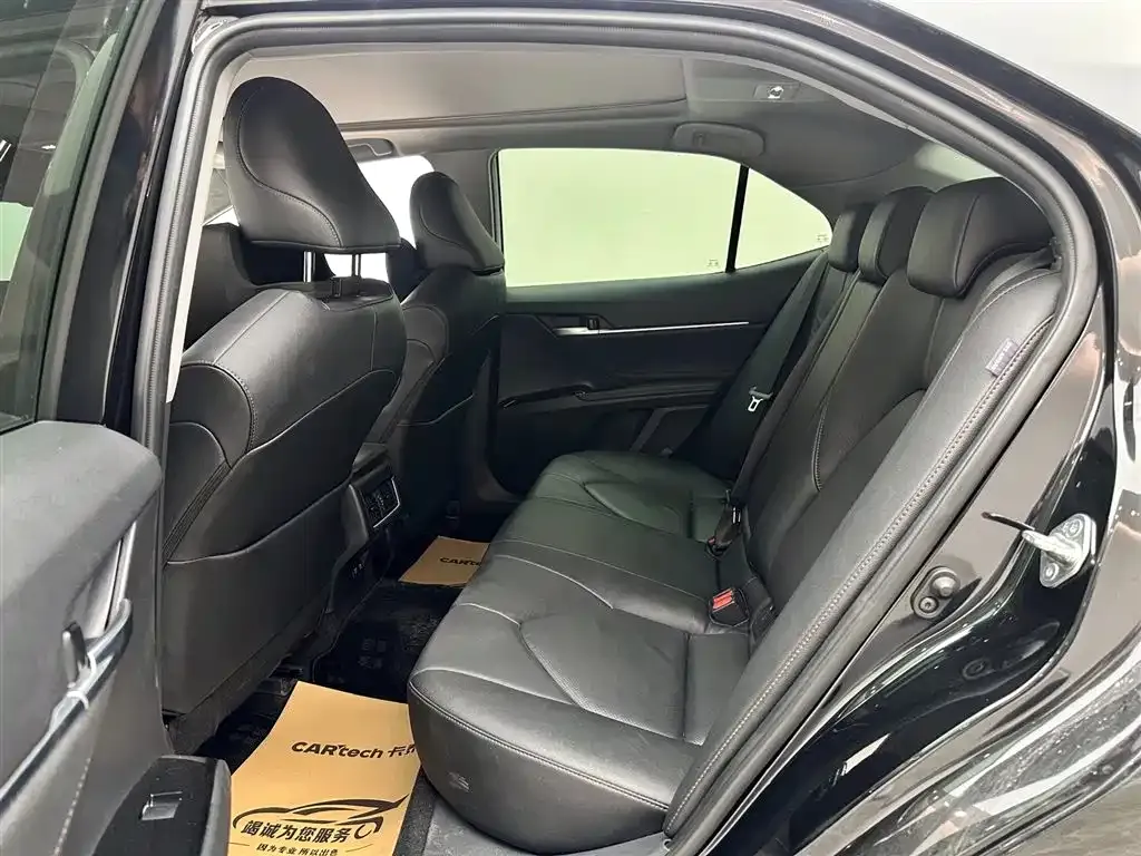 Toyota Camry 2021 из CN, фото 5