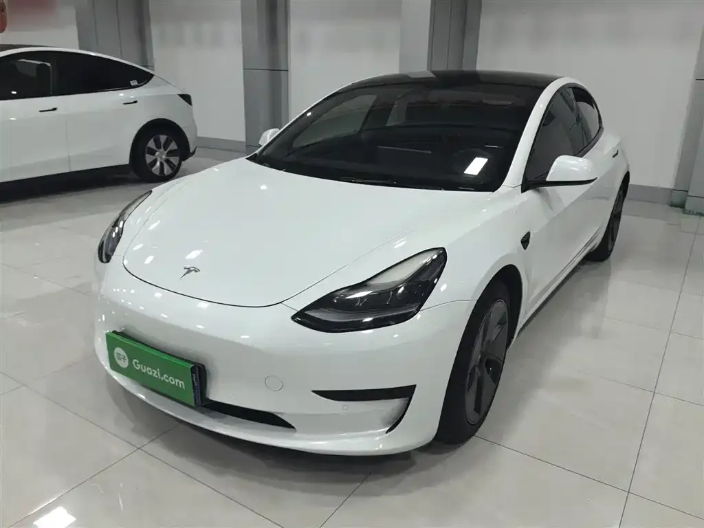 Tesla Model 3 — фото 2