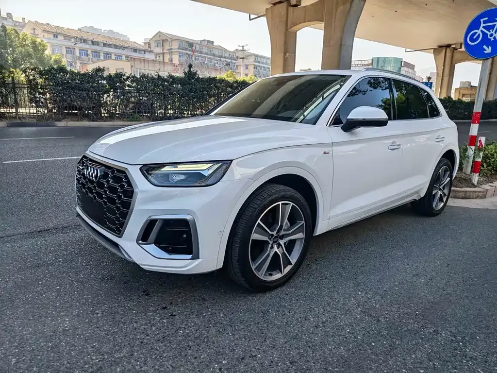 Audi Q5L 2022 из CN, фото 1